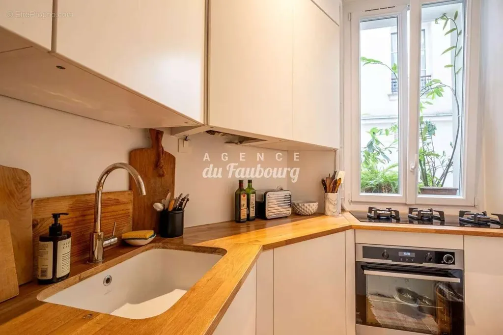 Cuisine - Appartement Haussmannien avec Jardin Privé à Paris 9ème
