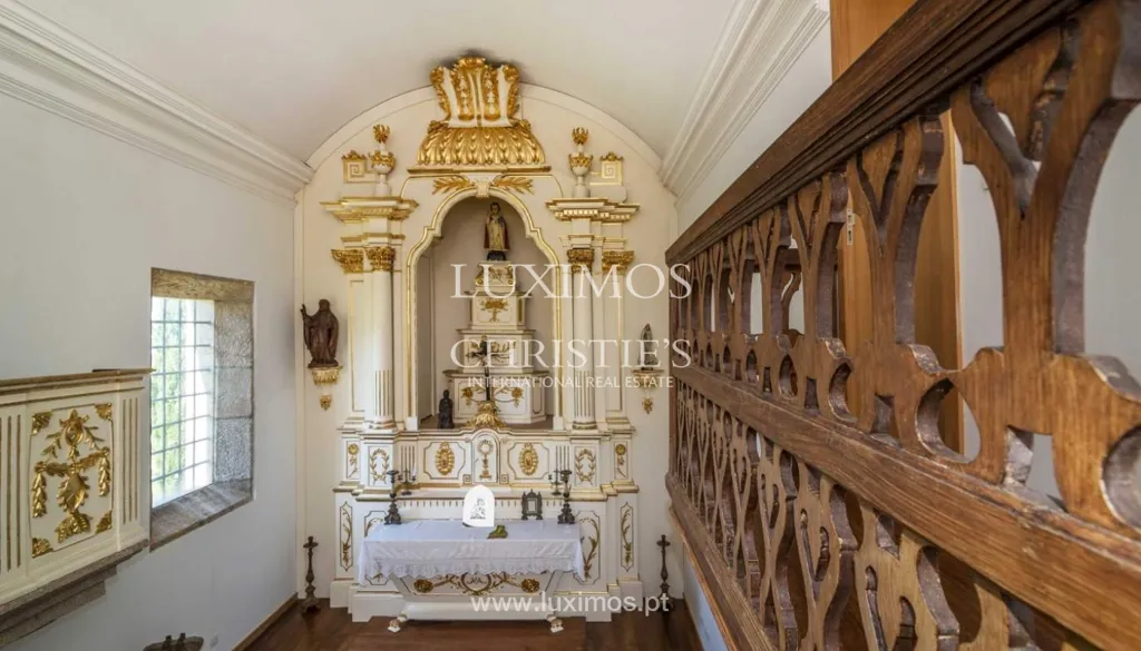 Esik - Secular Solar with Historic Features in Santo Tirso