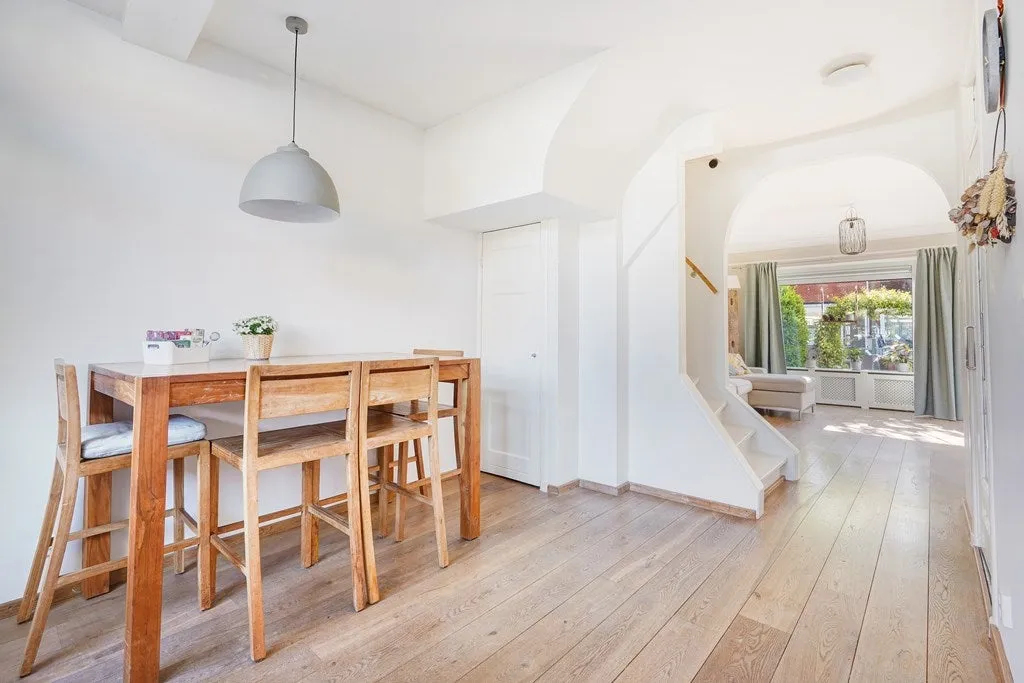 4-toaline maja asukohas Den Haag