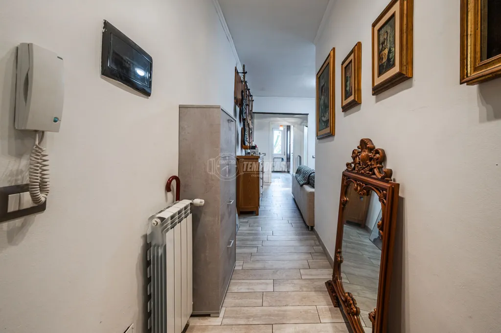 Entrée - Rustic Bilocale with Balcony in Correggio