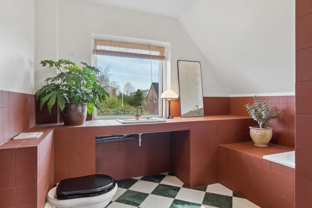 Salles de bain - Villa with Pool in Valby