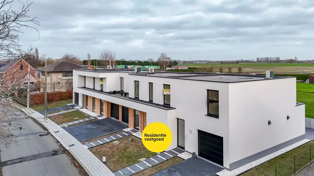 Vue aérienne - Maison neuve avec vue campagne à Kortemark