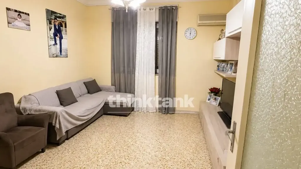 Elutuba - Significant Apartment with Balcony in Catania