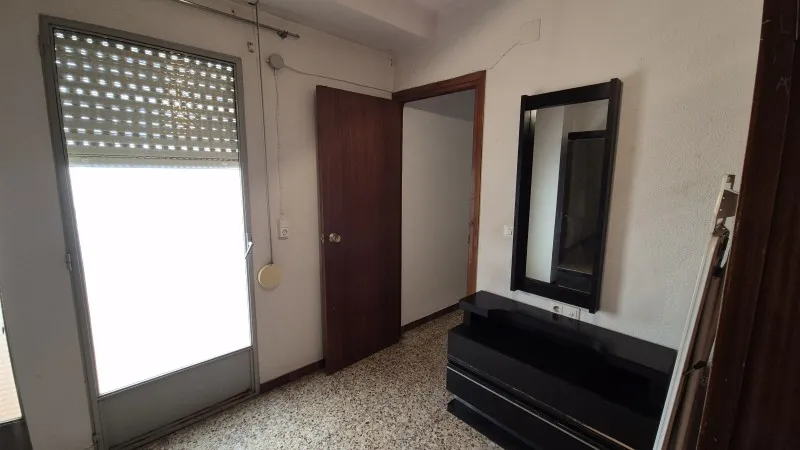 Esik - Three-Storey Townhouse with Balconies in Antella
