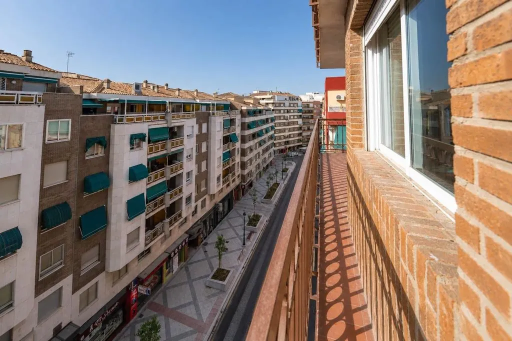 Rõdu - Luxury Flat with Balcony in Gran Capitán, Granada