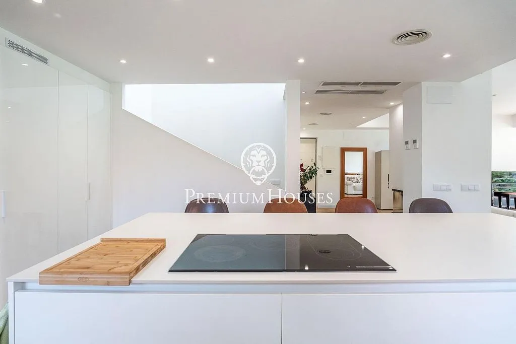 Cuisine - Contemporary House with Pool in Gavà