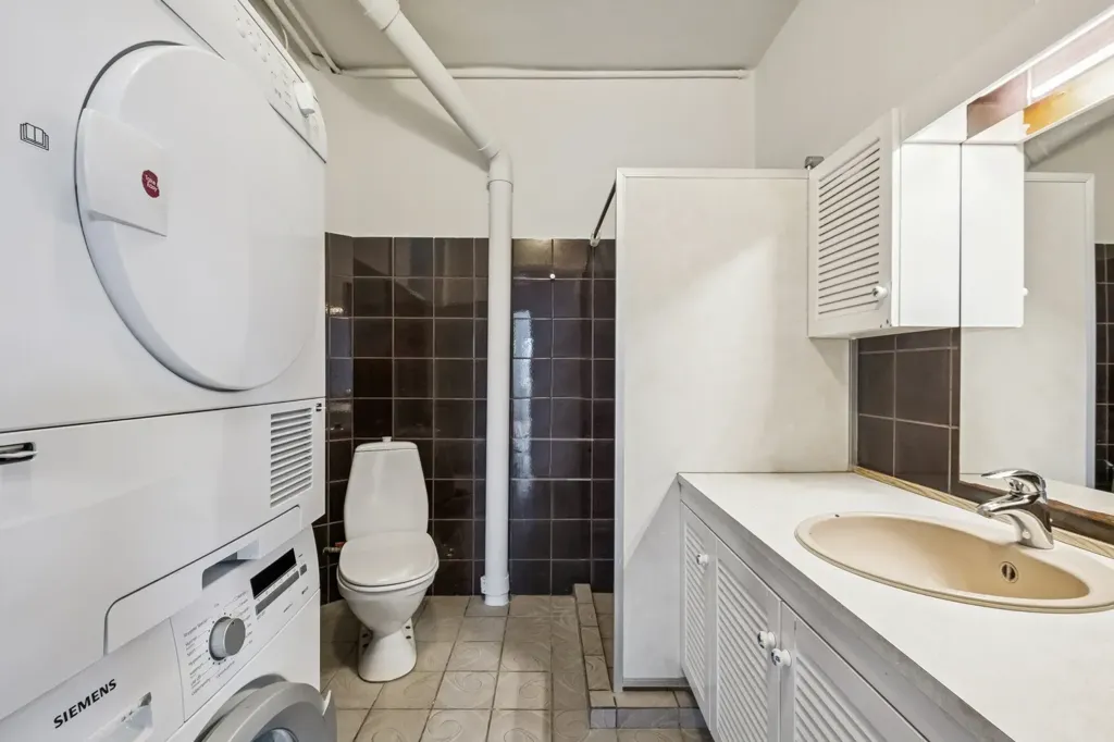 Bagni - Spacious 5-Room Apartment in Central Aalborg