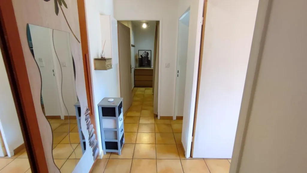 Ingresso - Furnished Flat with Balcony in Jas-de-Bouffan
