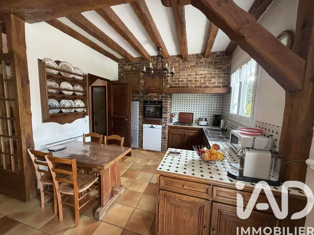 Cuisine - Maison avec Grand Terrain Arboré à Pontault-Combault