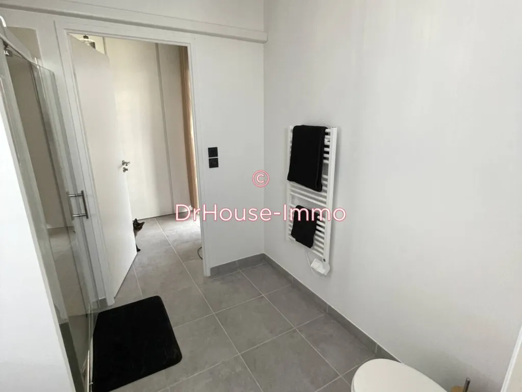 Salles de bain - Appartement T3 avec Balcon Couvert à Béziers