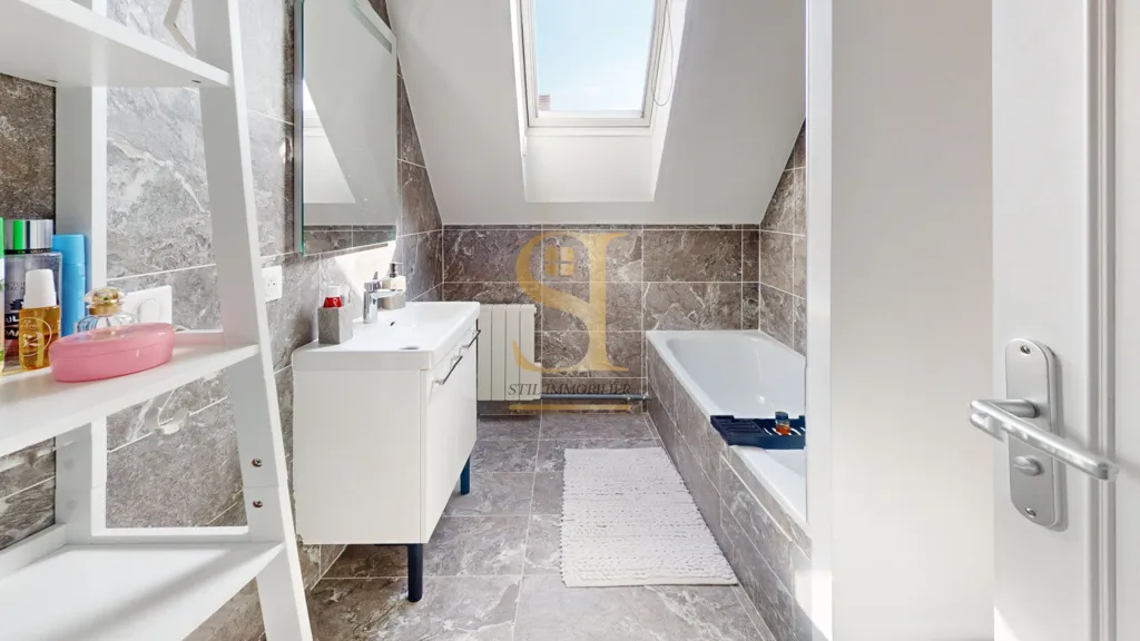 Bagni - House with Pool in Soisy-sur-Seine