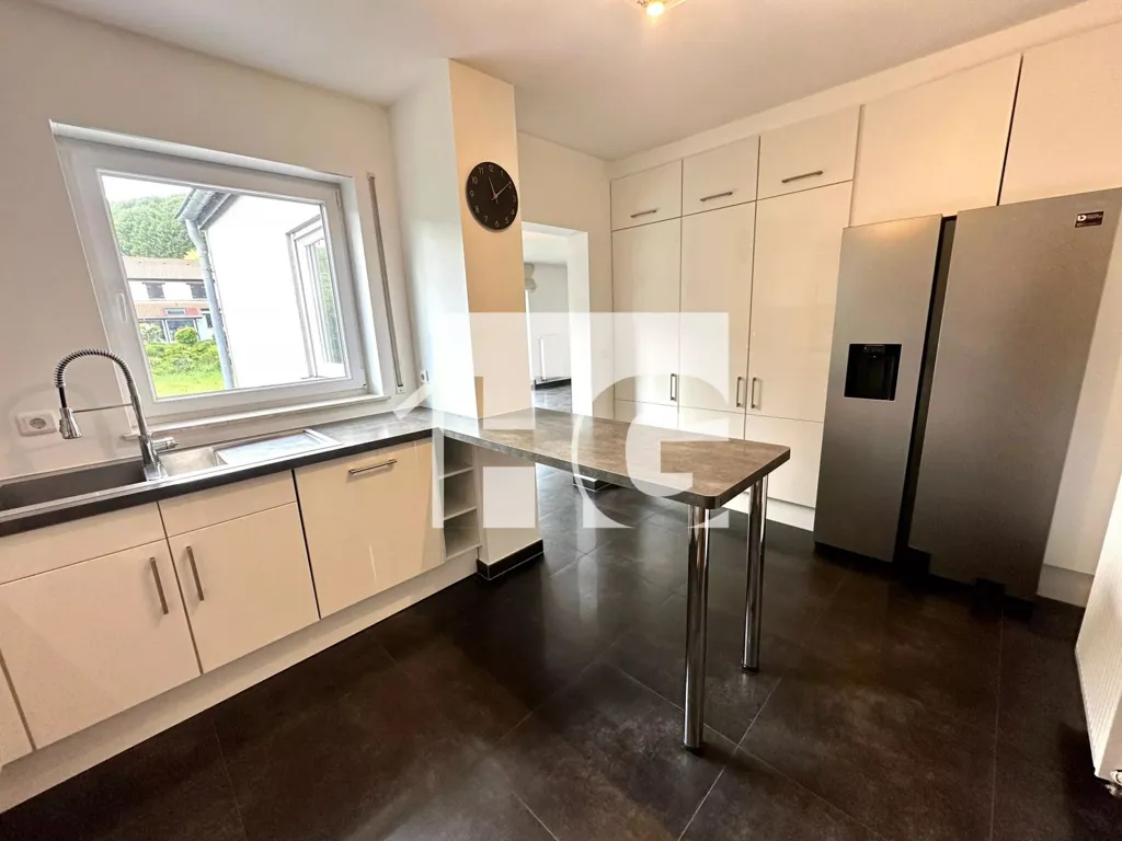 Köök - 4-Bedroom Apartment with Attic in Eischen