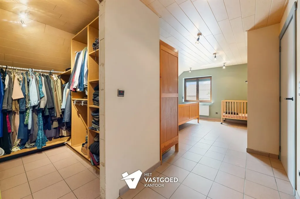 Pièces - Maison avec Atelier sur Terrain de 1372m² à Balen