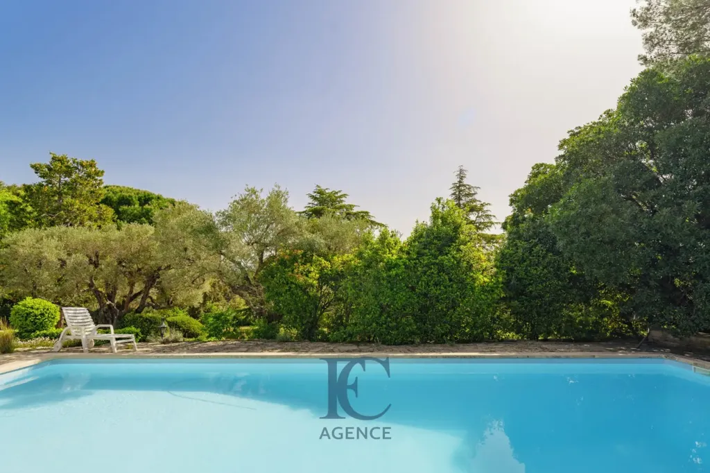 Piscine - Maison de Plain-Pied avec Piscine près de la Plage