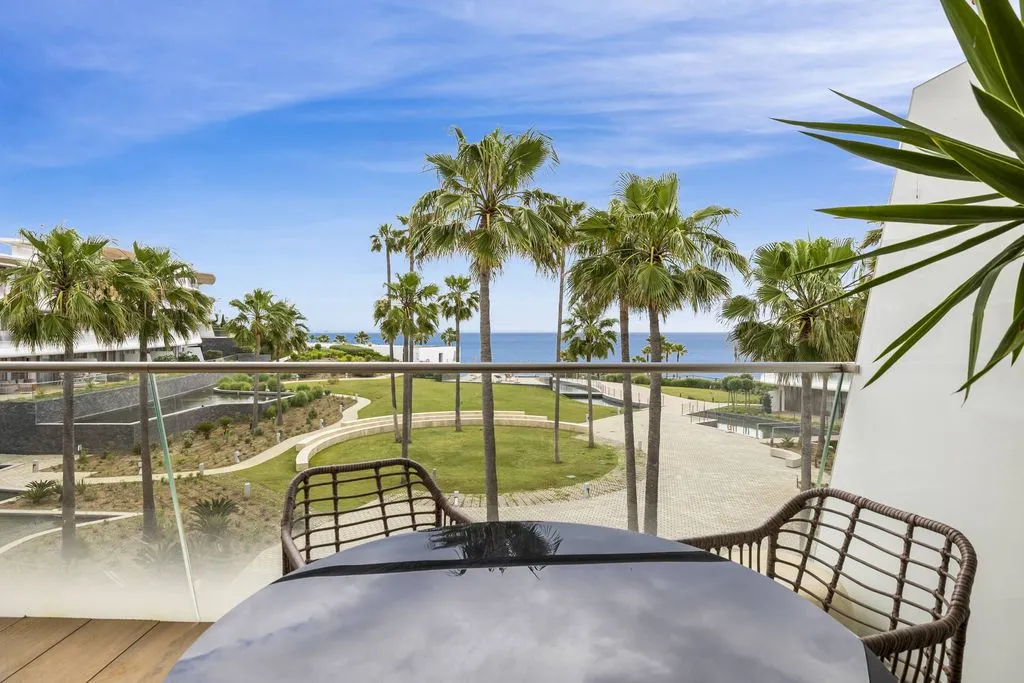 Balcon - Beachfront Luxury Apartment in Estepona