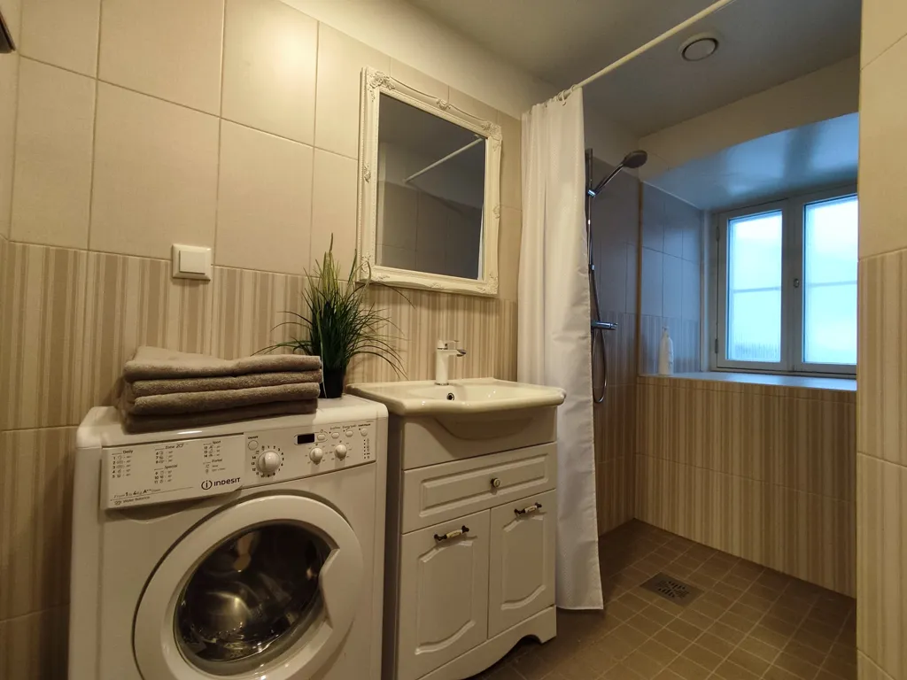 Pesuköök - Renovated Apartment with Sauna in Toomemäe