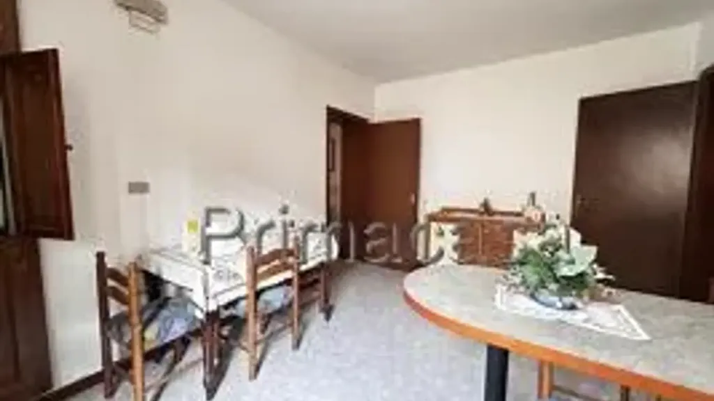 Söögituba - Detached House with Courtyard in Prevalle