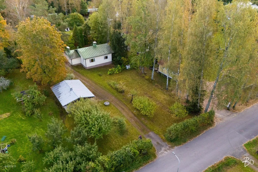 Õhuvaade - Single-Storey Cottage with Garden in Virkkala