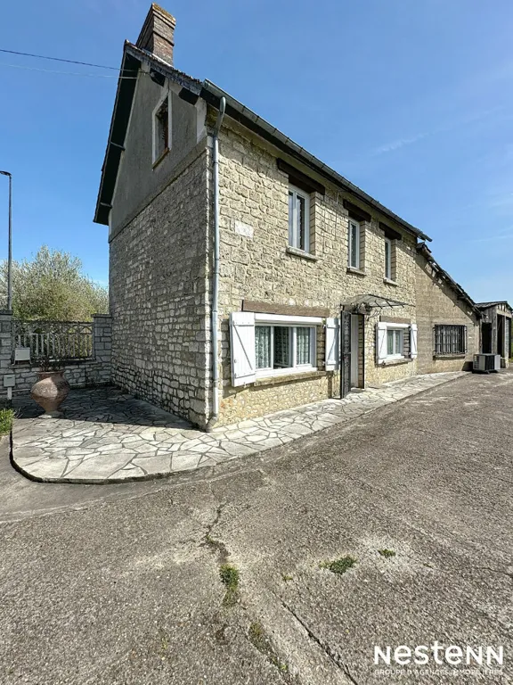 Rustic House with Amenity Potential in Saint-Marcel