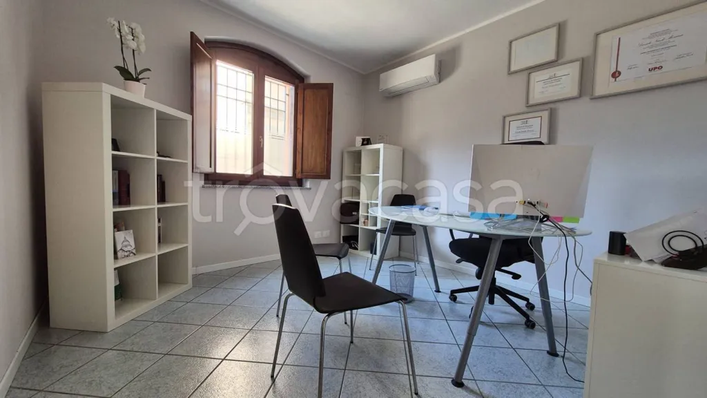 Kabinet - Convertible Office with Large Cellar in Cameri