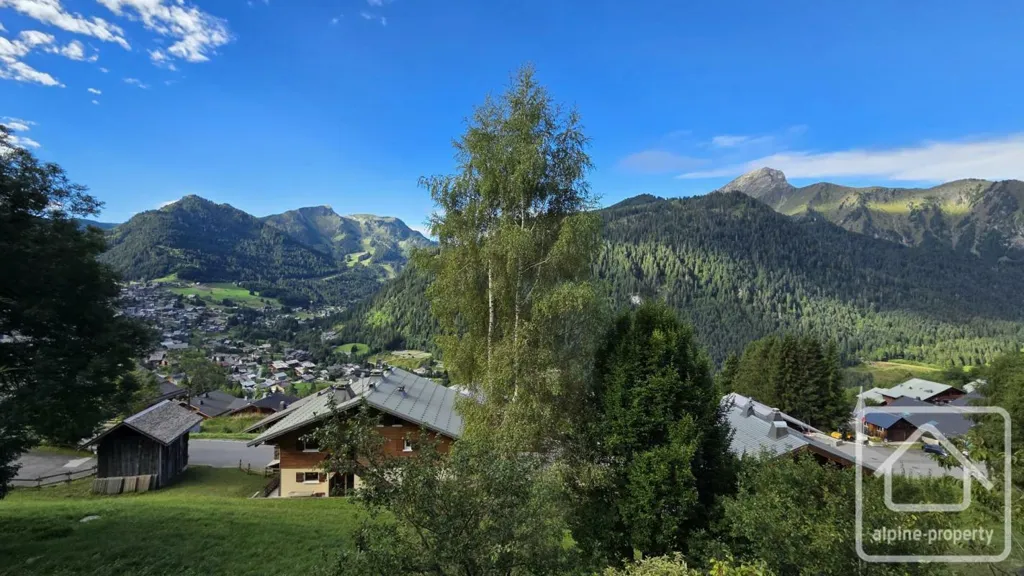 Modern Chalet with Panoramic Views in Petit Châtel