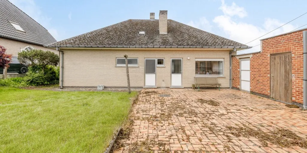 Extérieur - Villa avec Jardin et Garage à Haaltert