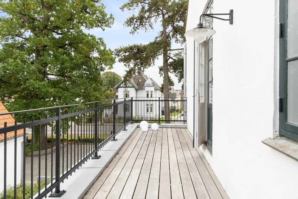 Balcon - Spacious Apartment in Historic Building, Copenhagen