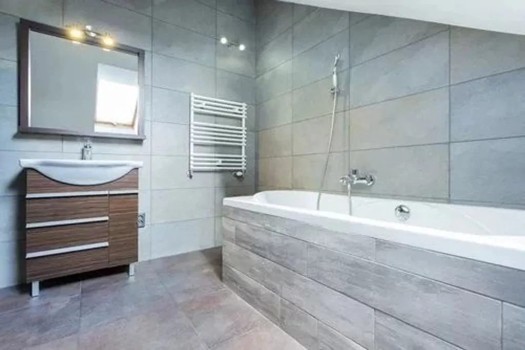 Bathrooms - Luxury Apartment with Balcony in Colombes