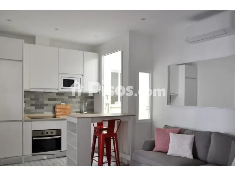 Kitchen - Fully Furnished Flat with Balcony in Chamberí