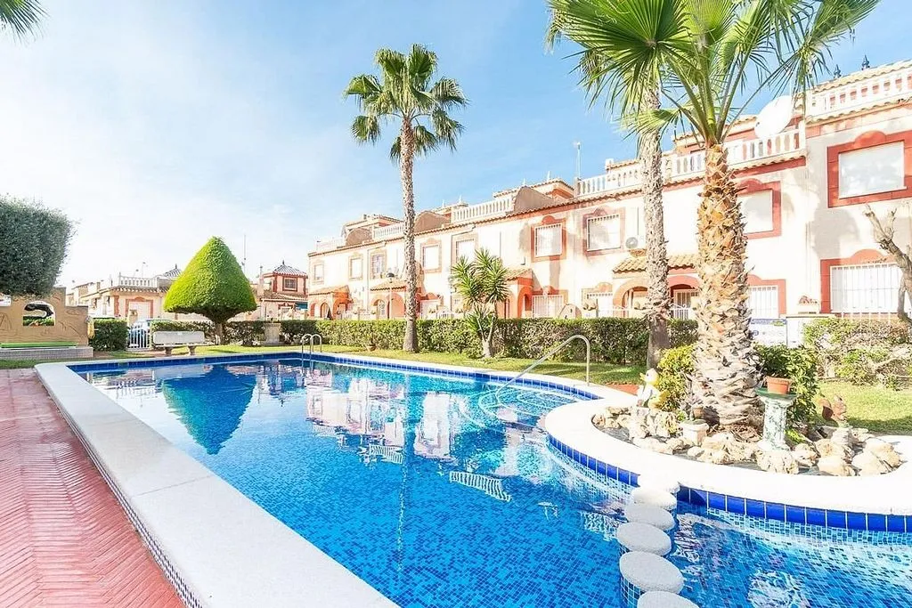 Bassein - Adosado with Pool in Playa Flamenca