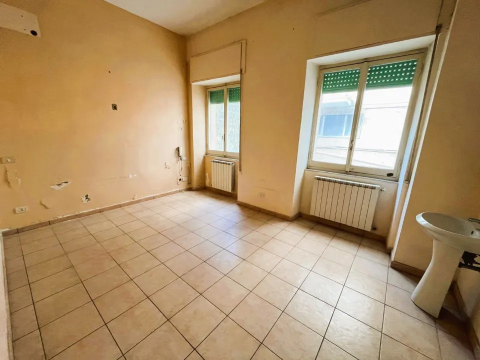 Rooms - Office Space with Garden in Agrigento Centre
