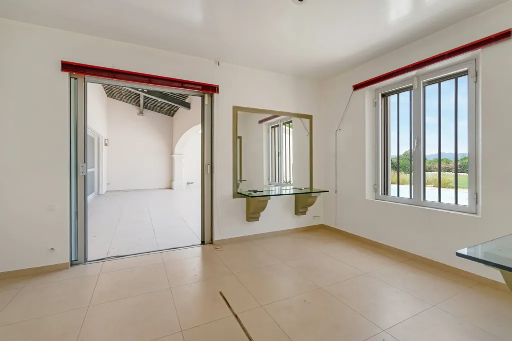 Toad - Villa with Sea View in Saint-Tropez
