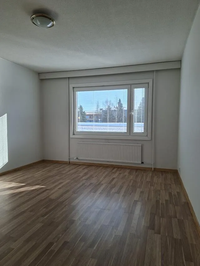 Pièces - Spacious Apartment with District Heating in Raahe Centre