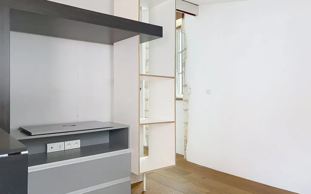 Cuisine - Appartement Rénové avec Balcon au Centre de La Rochelle