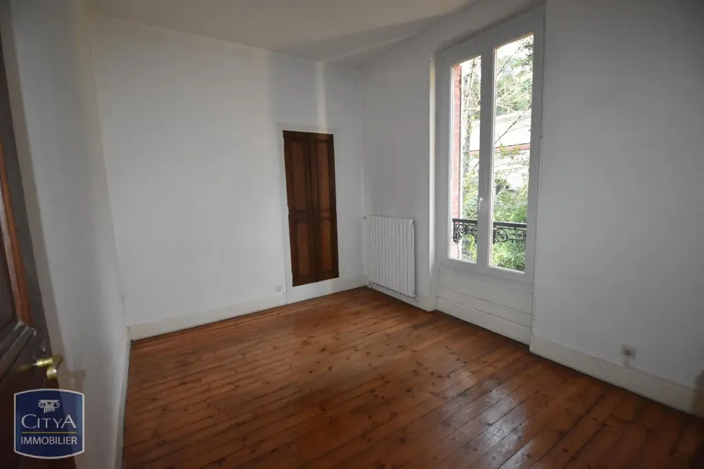 Toad - Charming Stone House with Patio in Agen