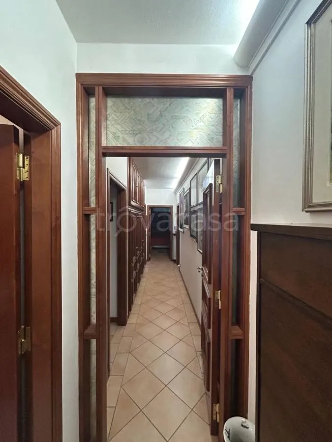 Esik - Ground Floor Apartment with Garden in Passignano