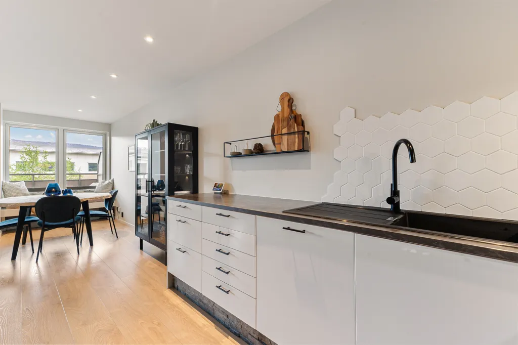 Cucina - Luxurious 3-Bedroom Flat with Balcony in Selfors