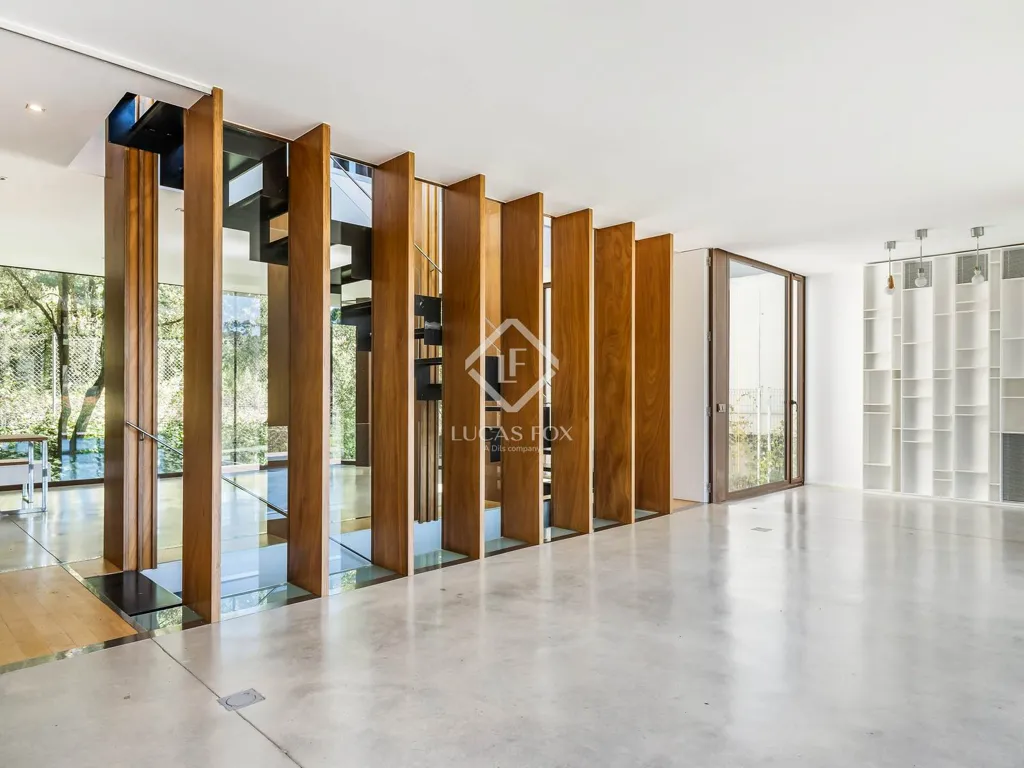 Elutuba - Minimalist Villa with Infinity Pool in El Golf, Sant Cugat