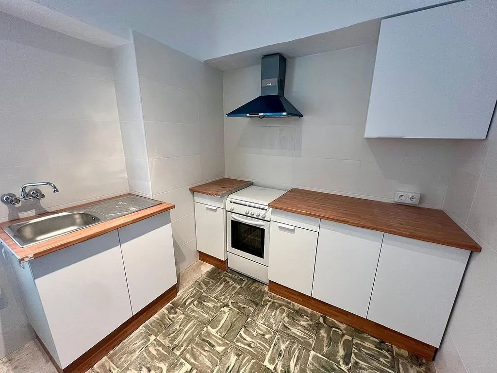 Cuisine - Apartment with Balcony in Monóvar