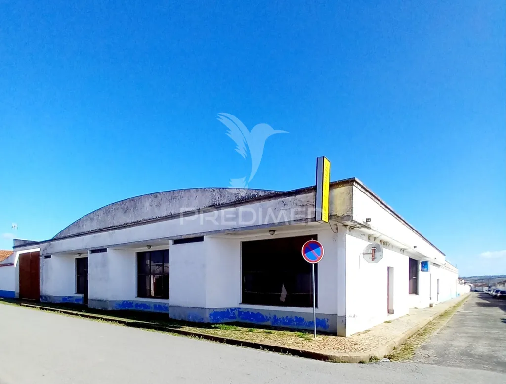 Extérieur - Commercial Space with Conversion Potential in Redondo