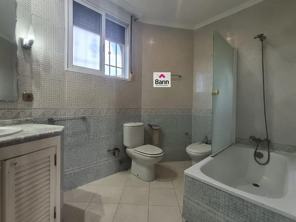 Salles de bain - Spacious Chalet with Pool in Cerro Muriano