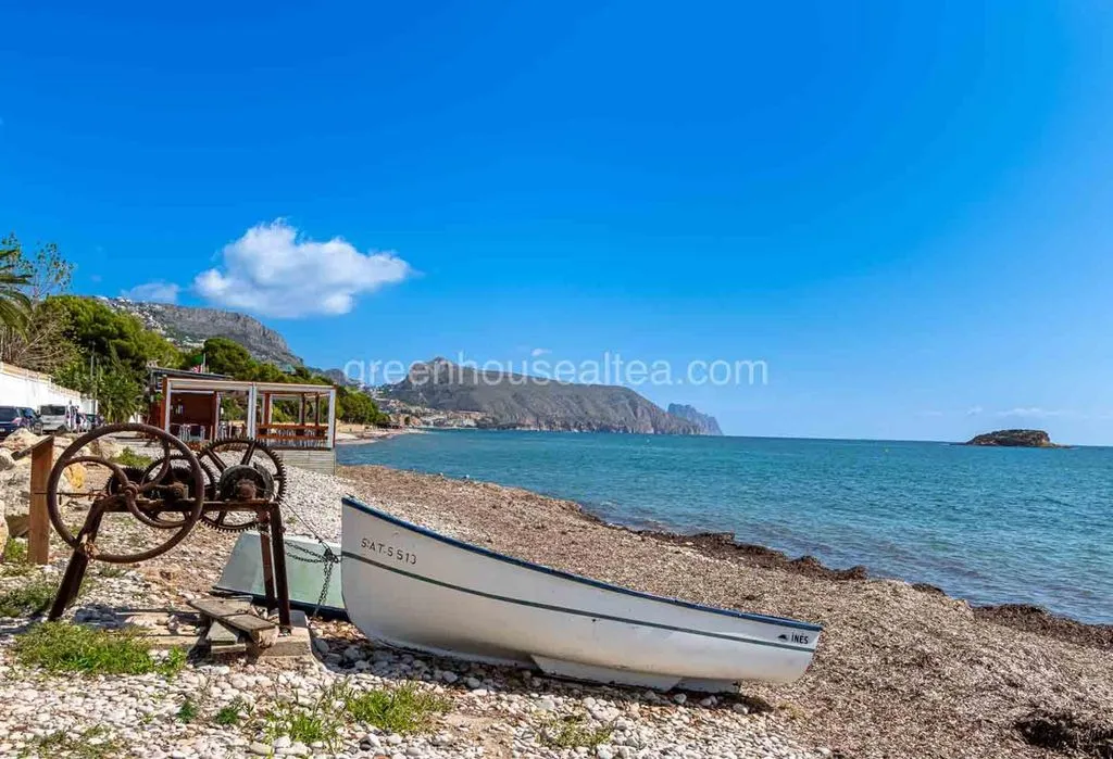 Historic Villa with Beach View in Altea