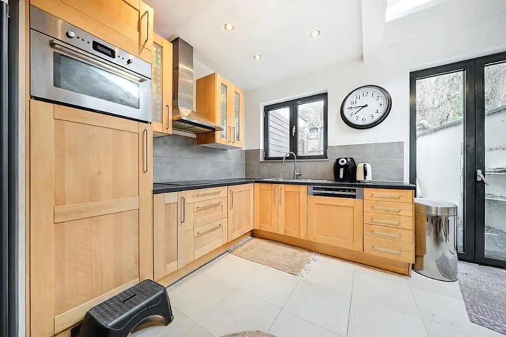 Kitchen - Renovated 3-Fronted House in La Hulpe
