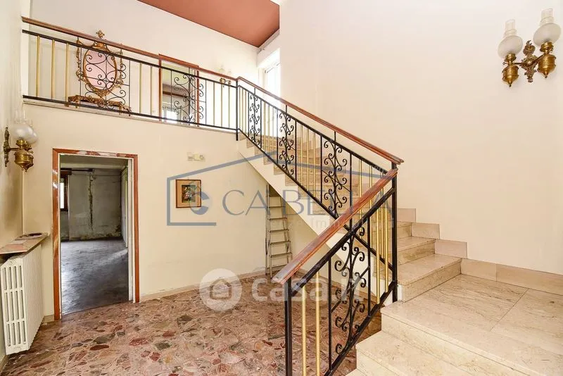 Pièces - Villa with Private Garden in Limbiate