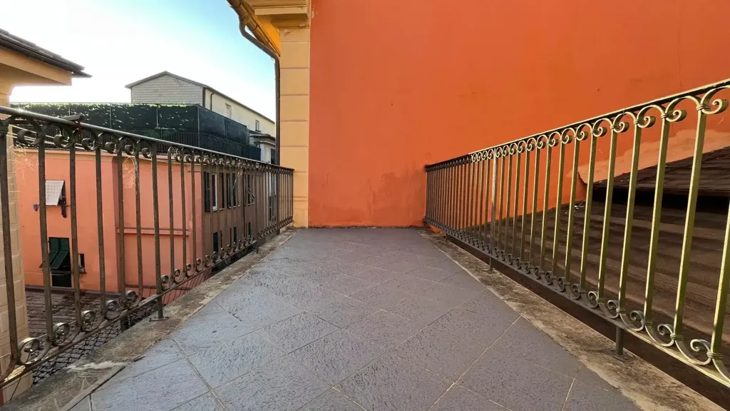 Rõdu - Apartment with Terraced View in Chiavari