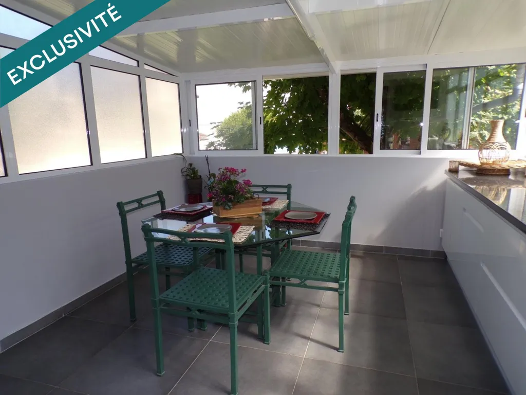 Terrass - Spacious House with Pool in Draveil