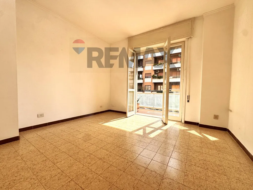 Stanze - Spacious Apartment with Parking in Ostia Ponente