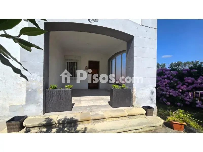 Exterior - Señorial House with Private Garden in Torrelavega