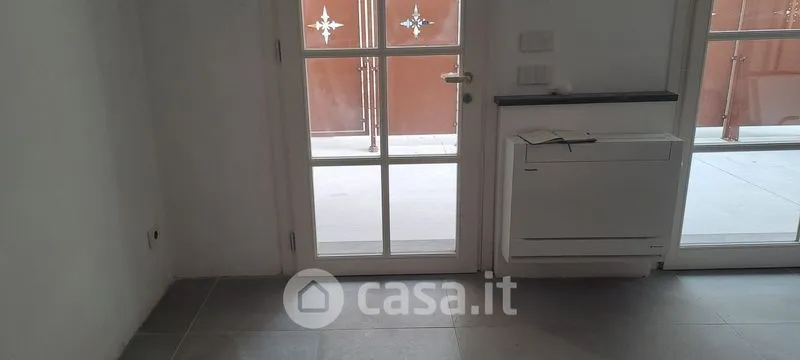 Hallway - Elegant Trilocale with Private Patio in Como