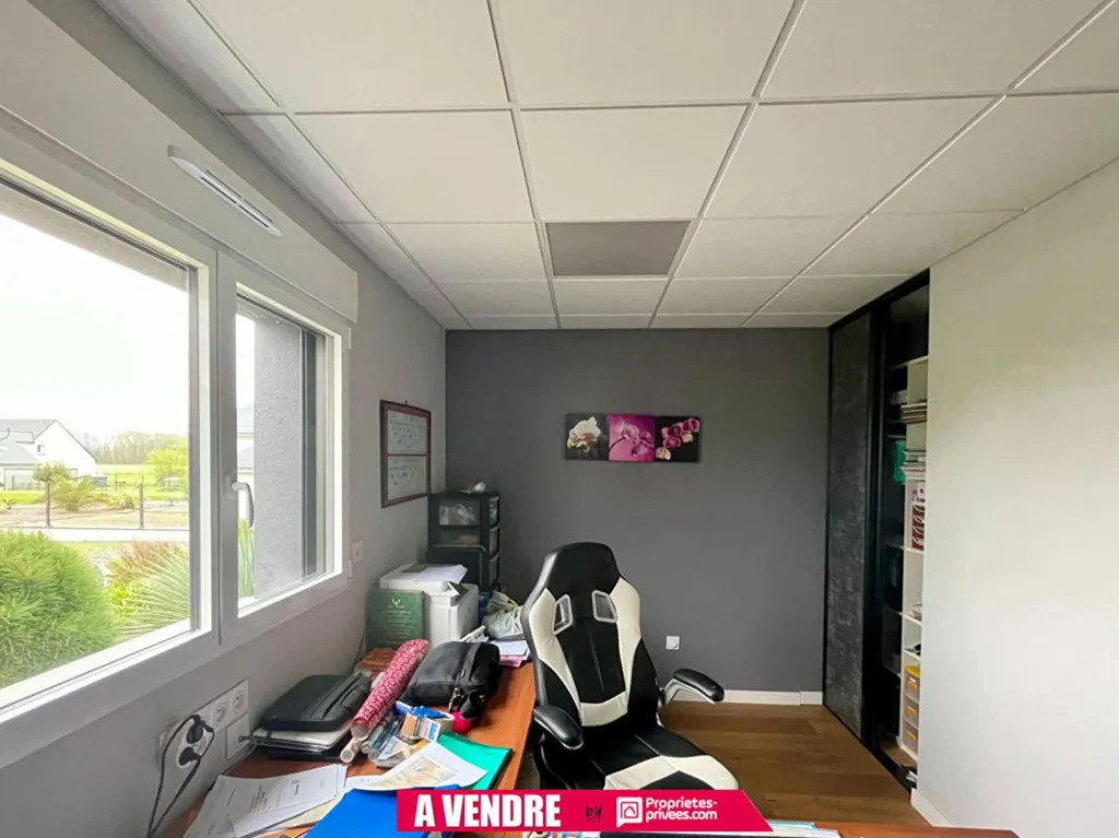 Bureau - Maison Contemporaine en Brique avec Terrasse à 110 m²